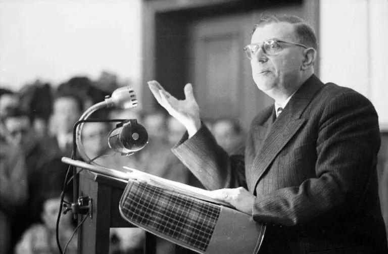 jean paul sartre 1933